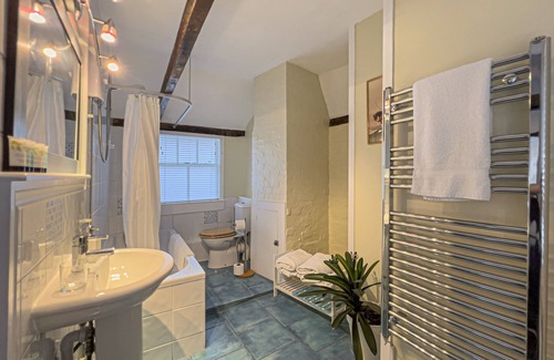 Tenterden House | Little Dane Court