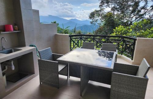 Bukit Fraser House | Little England B3