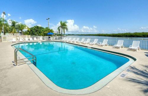 Ruskin Apartment | Little Harbor Resort #507 Tampa Bay FL Beach, Riverview Romance
