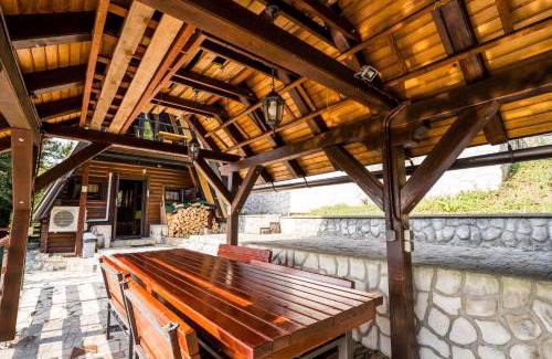 Lic Ski Chalet | Little paradise house