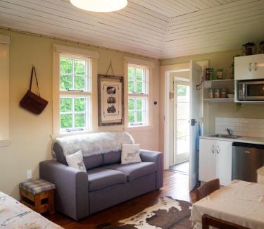 Danseys Pass House | Little Red School House