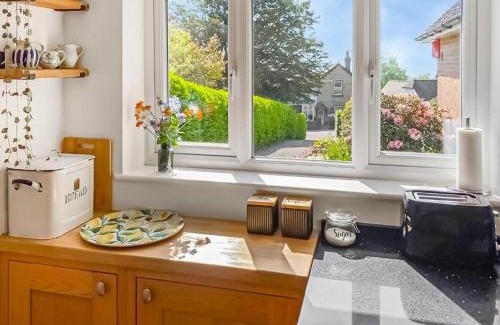 Crowborough Apartment | Little Saxby