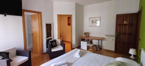 Monteverde Nuovo House | Lively House