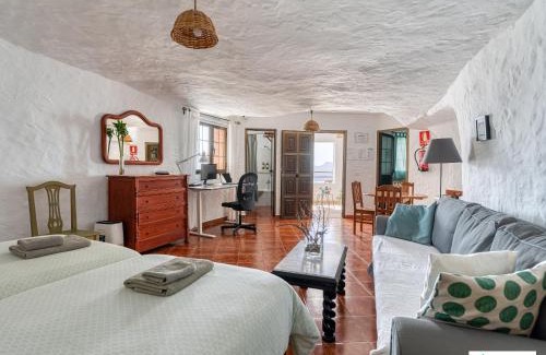 Artenara Apartment | Living Artenara - CAVE HOUSE & SILENCE Adults Only