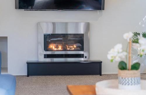 Matarangi House | Living The Dream - Matarangi Holiday Home