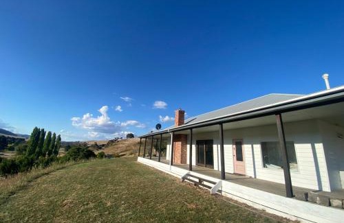 Omeo House | Livingstone-Omeo Hideaway