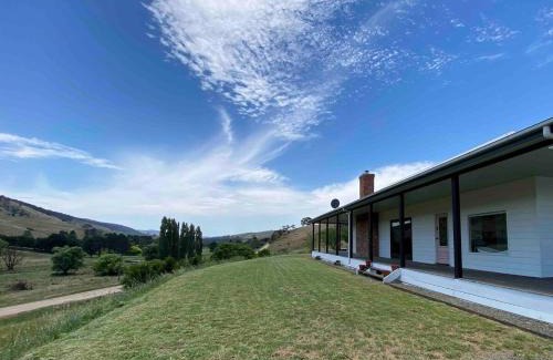 Omeo House | Livingstone-Omeo Hideaway