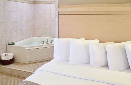 Burnsville Hotel | LivINN Hotel Minneapolis South/Burnsville