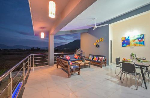 Thakursai Ski Chalet | ll EMPYREAN STAY ll LEONCINO VILLA II 4BHK ll AC ll LARGEST POOL ll