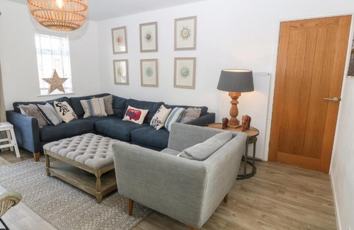 Edern House | Llwyn Onn