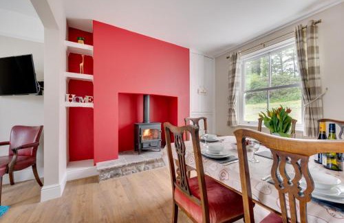 Llangadog House | Llwyncelyn