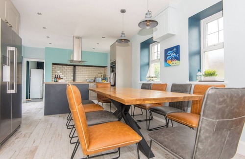 Edern Cottage | Llwynfor is the ideal base for your Llyn Peninsula holiday at any time of year.