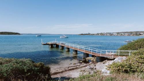 Lake Wangary House | Lobster Pot II