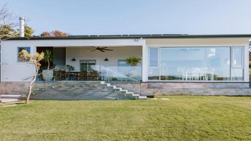 Lake Wangary House | Lobster Pot II