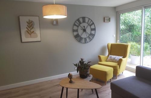 Carentan House | Loc MI