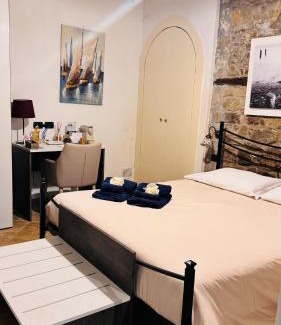 Castellabate Historic Centre Apartment | Locanda Badia Residenze Iride e Celeste