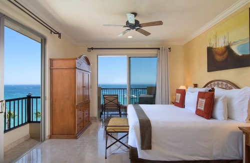 El Medano Ejidal Resort | Located on the pristine medano beach