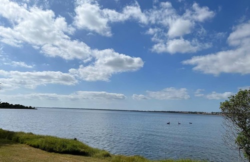Eagle Point House | Located on the world-famous Silt Jetties