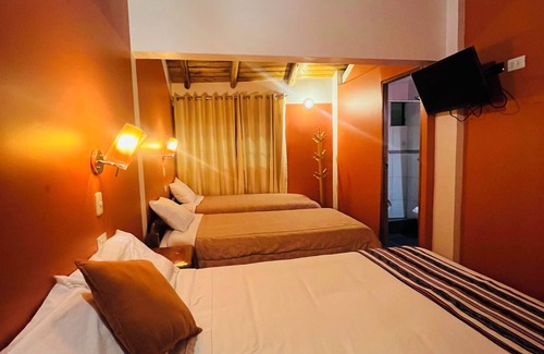 Ollantaytambo Cabin | Lodging in Ollantaytambo living inka city with viewpoint to mountains