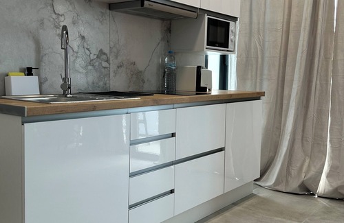 Altozano-Conde Lumiares Apartment | Loft B/apt. Completo/cocina+baño Privado/wifi