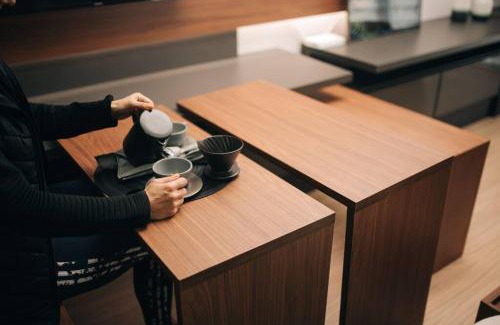 Sao Goncalo Apartment | Loft com sacada, lareira e garagem no Parque Una