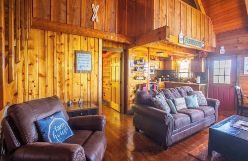 Pigeon Forge Cabin | Loft - Fireplace, Firepit, Pickle Ball, Hot Tub