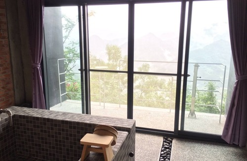 Shiding District Bed & Breakfast | LOFT17 Resorts