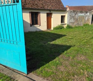 Ouzouer-sur-Loire Apartment | Logement moderne équipé
