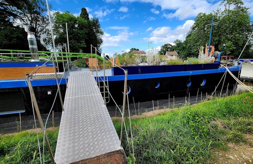 Labastide-d'Anjou Boat Rental | Logement SUR Peniche