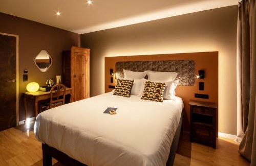 Rostrenen Hotel | Logis Hôtel Jeanne & Jules Hôtel Spa et Restaurant