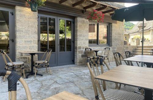 Muret-le-Chateau Hotel | Logis Hôtel Restaurant L'Auberge du Chateau