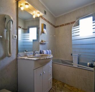 Saillagouse Hotel | Logis Hotel Restaurant Planes