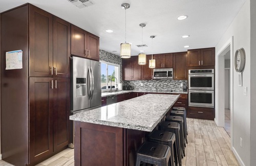 Tempe House | Loma Vista | Amazing Backyard Pool & Fire Pit