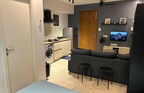 Thane West Apartment | London Studio @hiranandani thane