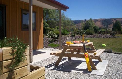 Mosgiel Hotel | Longbourne Lodge Motel Mosgiel