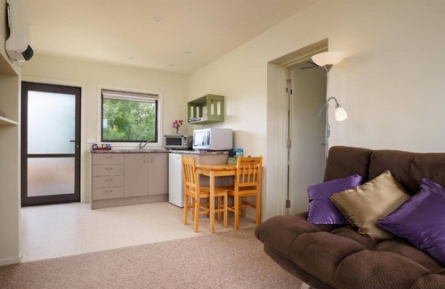 Mosgiel Apartment | Longbourne Lodge