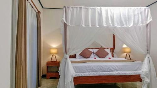 Riung Bed & Breakfast | Lonthar B&B - Adults Only