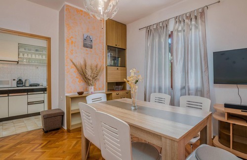 Baska House | Look forward to the relaxed atmosphere in this cosy holiday apartment.