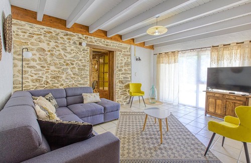 Centres House | Look forward to your extended family vacation far away from the hustle and bustle of big cities or c