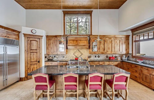 Deer Valley House | Lookout Home - Luxury Homes by Stein Collection by RedAwning