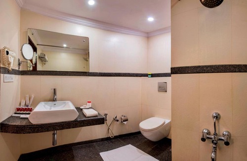 Sayajiganj Hotel | Lords Inn Vadodara