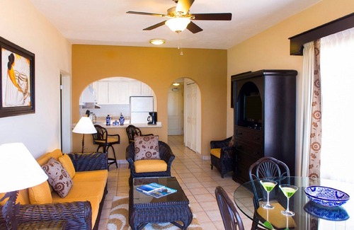 Los Cabos Villa | Los Cabos - Medano Beach Paradise - 2BR/3BA Villa
