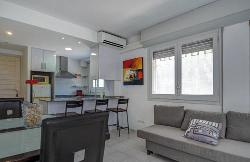 Passeig Maritim Apartment | Los Globos Studio by Hello Homes Sitges