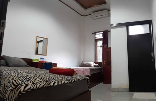 Palembang House | Losmen Ibu Hj. Tarjo