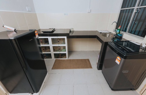 Ranau House | LOT 16 3-bedroom house in peaceful Ranau with WiFi, AC. Enjoy your stay