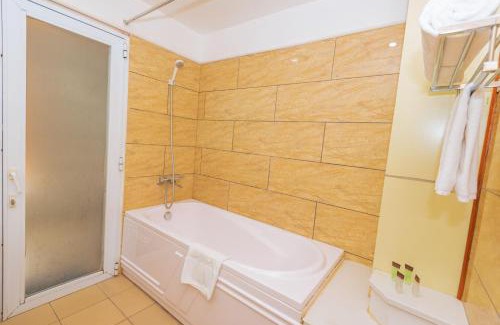 Hai Duong Hotel | Lotus Hotel Hai Duong