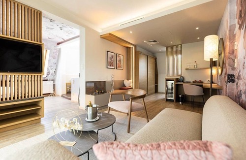 Loipersdorf bei Fuerstenfeld House | Lotussuite - 1 Nacht Inkl. Therme - Thermenhotel Vier Jahreszeiten