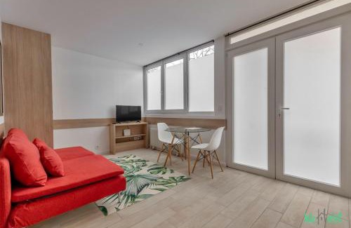 Vanves Apartment | Louis Vicat 5 - CI - Spacious flat for 2 Paris Expo Porte de Versailles
