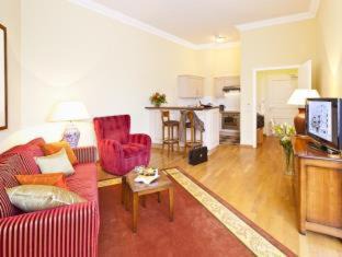 Wilmersdorf Hotel | Louisa's Place