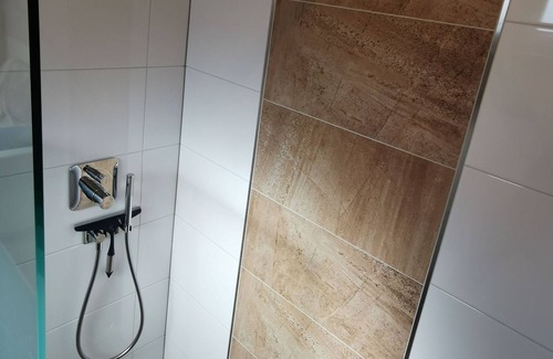 Mühlhausen Apartment | Loungehaus - Baumhaus und Loungehaus Übernachtung - Roland Barche